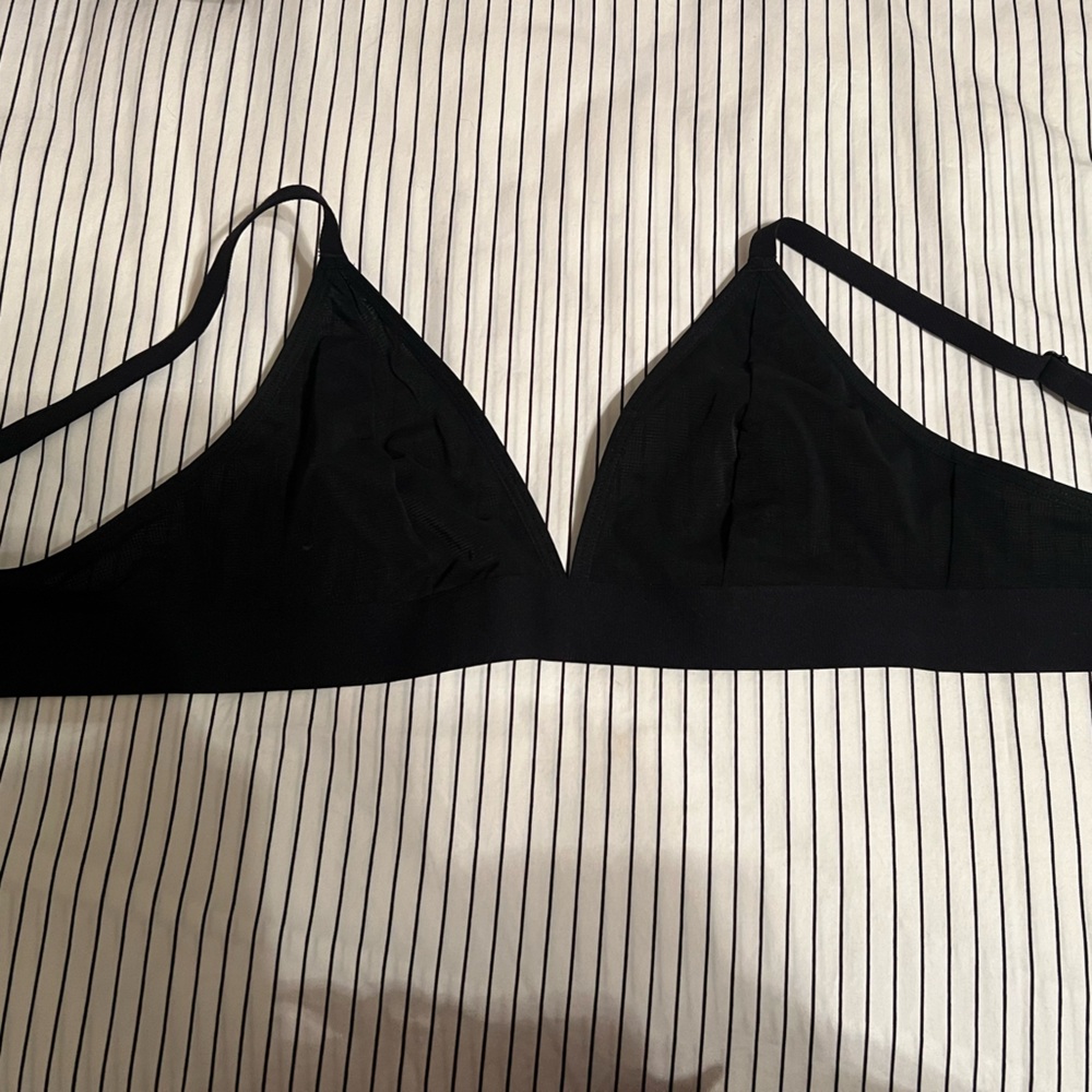 Old Navy black mesh bra/bralette, size small